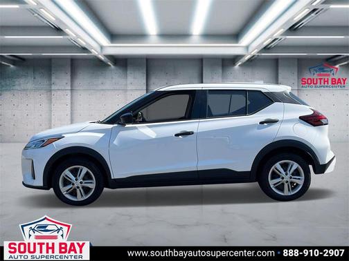 2022 Nissan Kicks S