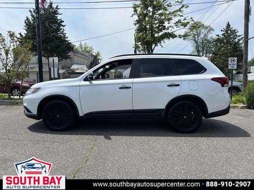 2020 Mitsubishi Outlander LE