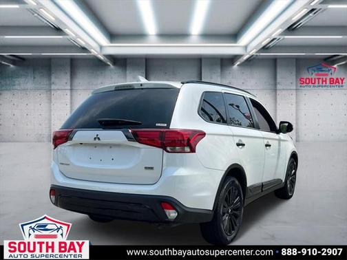 2020 Mitsubishi Outlander LE