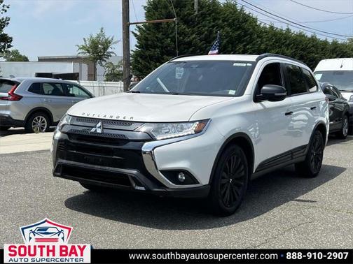 2020 Mitsubishi Outlander LE
