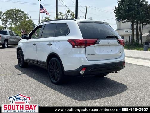 2020 Mitsubishi Outlander LE