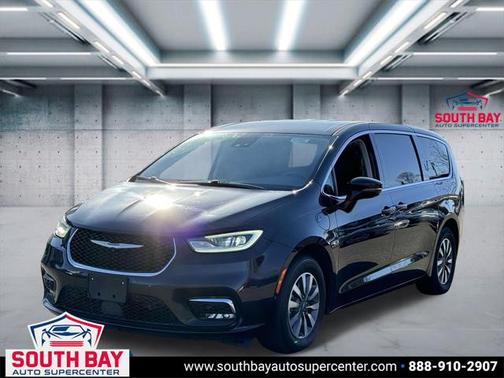 2022 Chrysler Pacifica Hybrid Touring L