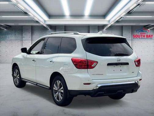 2019 Nissan Pathfinder S