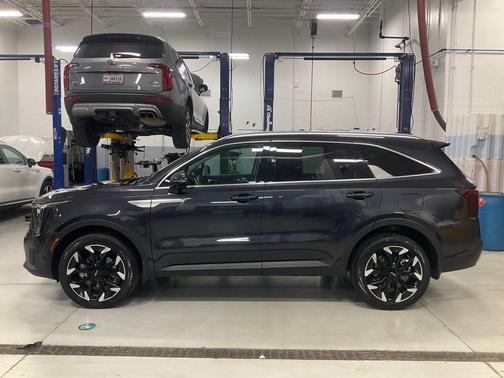 2025 Kia Sorento EX