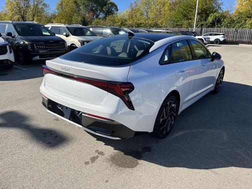 2026 Kia K5 EX