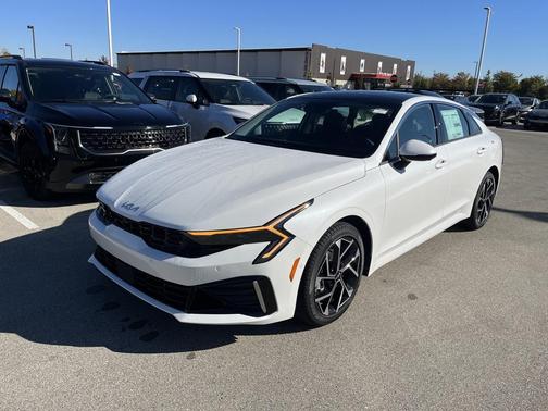 2026 Kia K5 EX