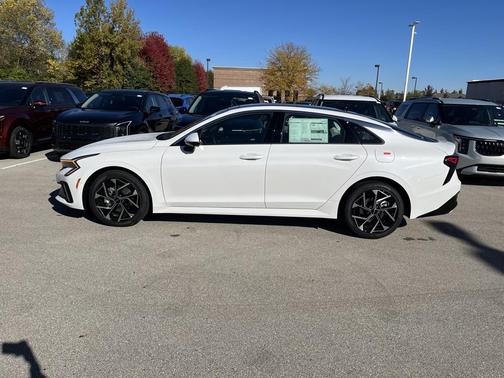 2026 Kia K5 EX