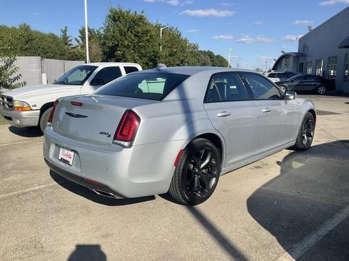 2023 Chrysler 300 S