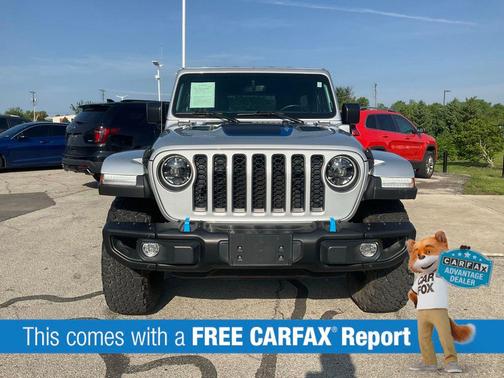 Silver Zynith Clearcoat 2023 Jeep Wrangler 4xe Rubicon