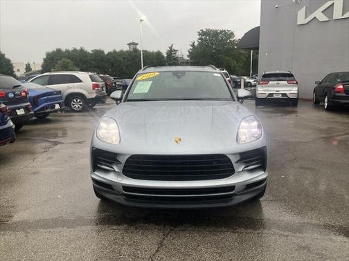 2020 Porsche Macan Base