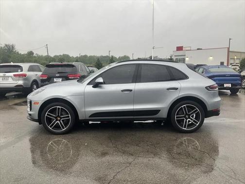 2020 Porsche Macan Base