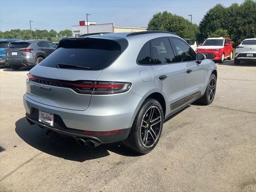 2020 Porsche Macan Base