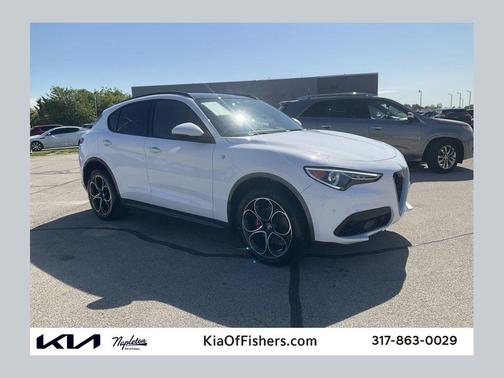 Alfa White 2023 Alfa Romeo Stelvio Ti