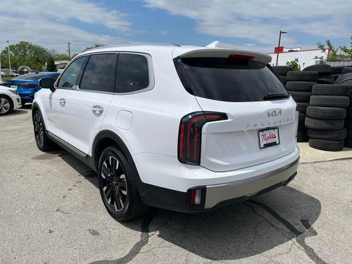 Glacial White Pearl 2025 Kia Telluride SX