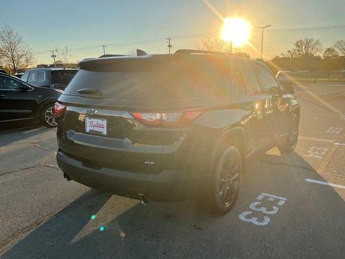 2021 Chevrolet Traverse RS