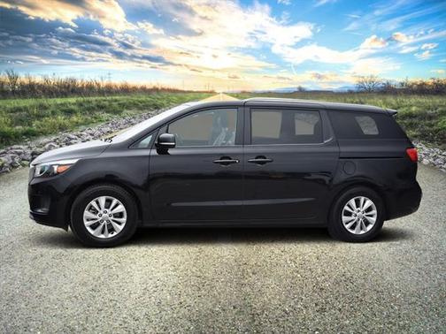 2017 Kia Sedona LX