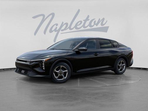 Aurora Black Pearl 2026 Kia K4 LXS