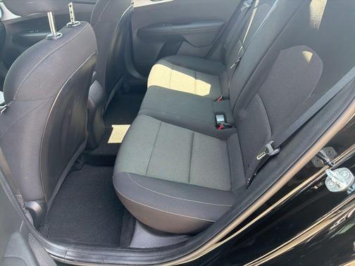 Aurora Black Pearl 2023 Kia Forte LXS
