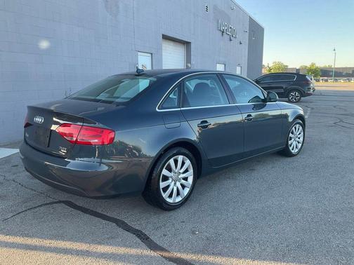 Meteor Gray Pearl Effect 2009 Audi A4 2.0T Premium Plus quattro