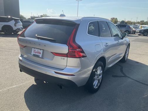 2020 Volvo XC60 T5 Momentum