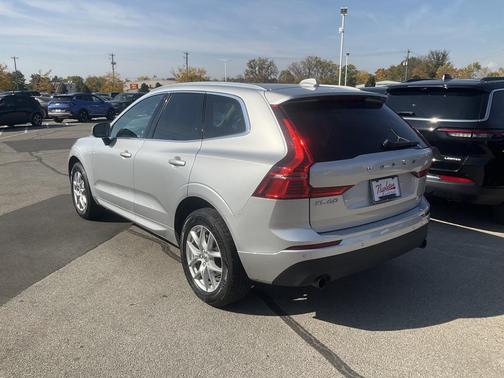 2020 Volvo XC60 T5 Momentum