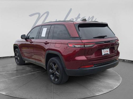 Velvet Red Pearlcoat 2023 Jeep Grand Cherokee Altitude