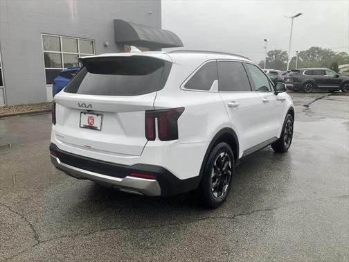 2025 Kia Sorento S