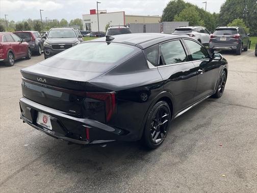 2025 Kia K4 GT-Line Turbo