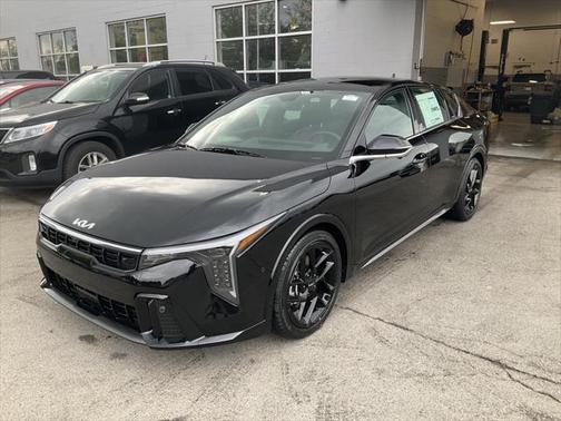 2025 Kia K4 GT-Line Turbo