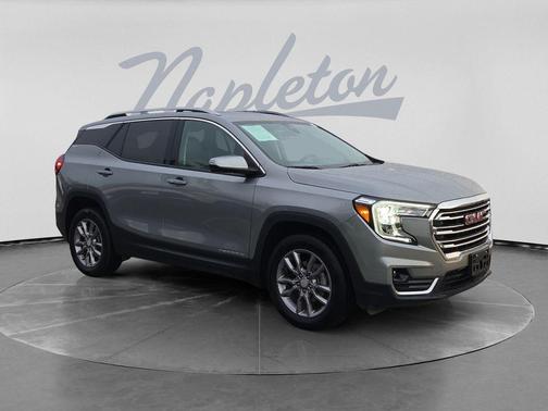 Sterling Metallic 2024 GMC Terrain SLT