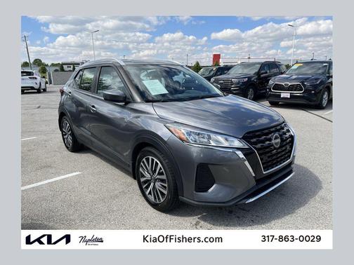 Gun Metallic 2022 Nissan Kicks SV