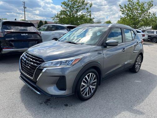 Gun Metallic 2022 Nissan Kicks SV