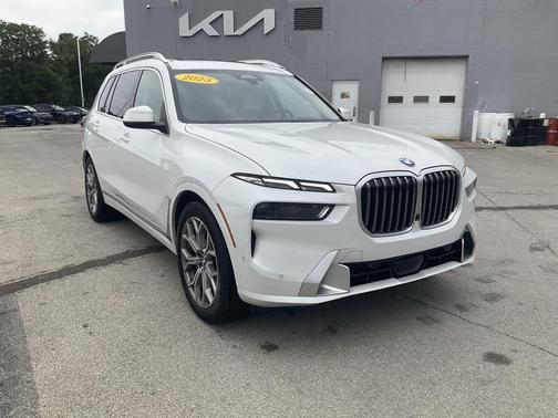 2023 BMW X7 xDrive40i