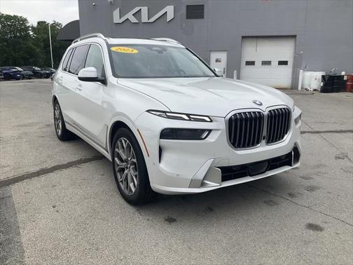 2023 BMW X7 xDrive40i