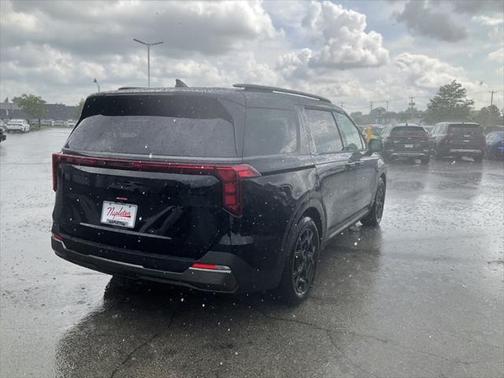 2025 Kia Carnival SX