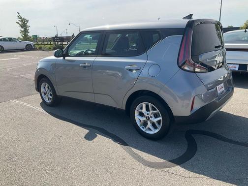 Steel Gray 2025 Kia Soul LX