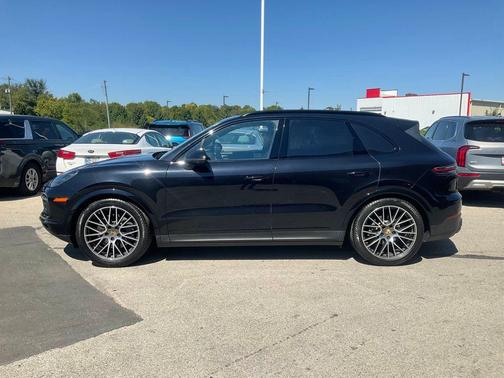 2022 Porsche Cayenne S