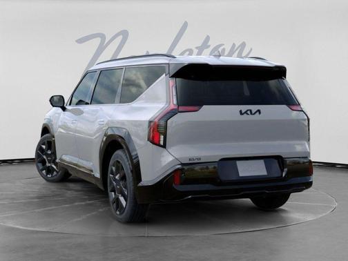 Wolf Gray 2026 Kia EV9 Land
