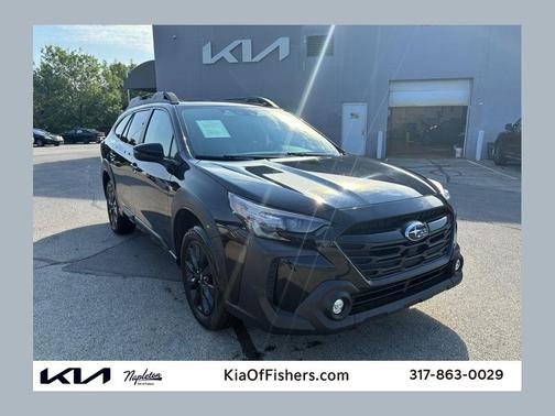 Crystal Black Silica 2025 Subaru Outback Onyx Edition