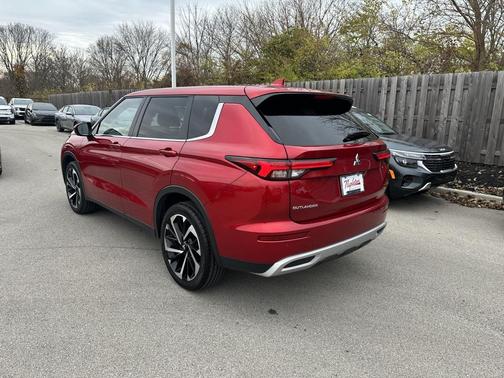 2024 Mitsubishi Outlander SE