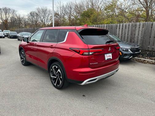 2024 Mitsubishi Outlander SE