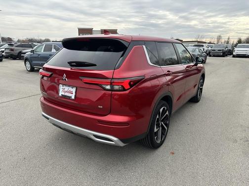 2024 Mitsubishi Outlander SE