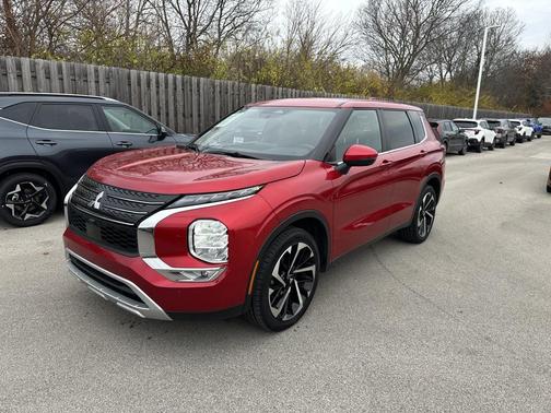 2024 Mitsubishi Outlander SE