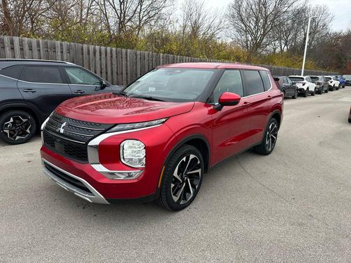 2024 Mitsubishi Outlander SE