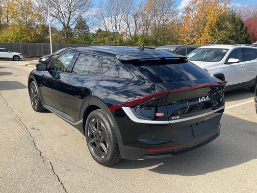 2025 Kia EV6 Light