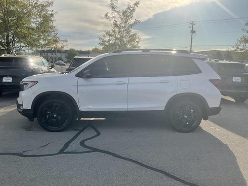 2024 Honda Passport Black Edition