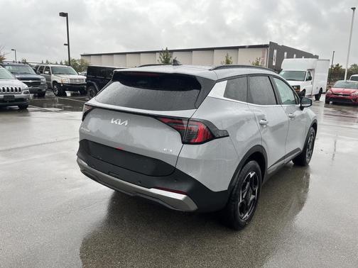 2026 Kia Sportage Hybrid EX