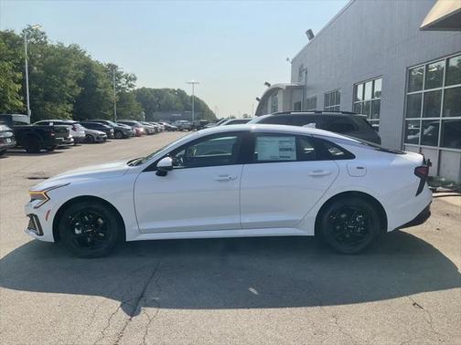 2025 Kia K5 LXS
