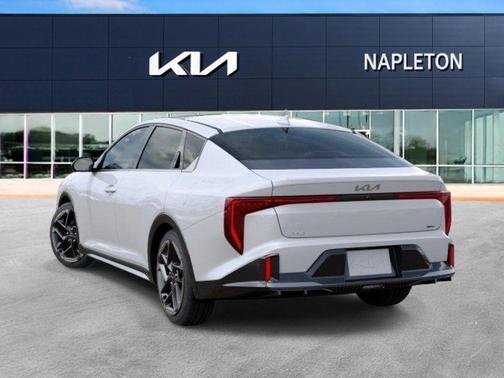 Snow White Pearl 2026 Kia K4 GT-Line