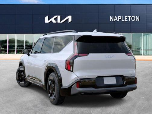 Glacial White Pearl 2026 Kia EV9 GT-Line